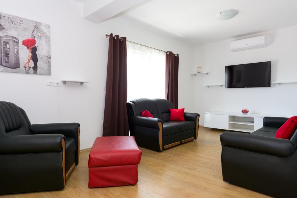 Villa Apartments Marko & Simun Kaštela Exterior foto