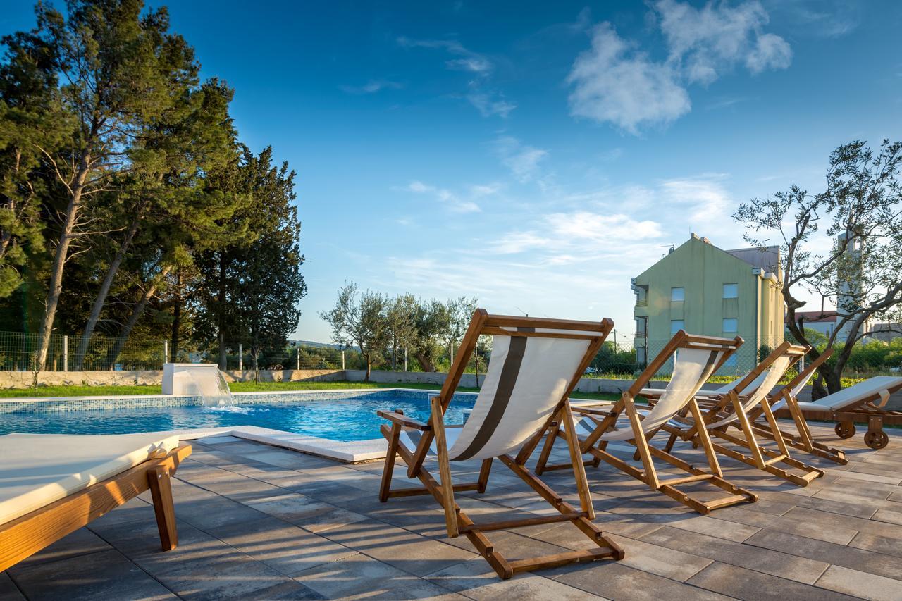 Villa Apartments Marko & Simun Kaštela Exterior foto