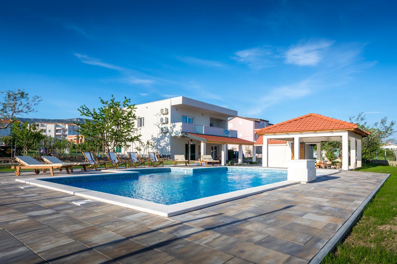 Villa Apartments Marko & Simun Kaštela Exterior foto