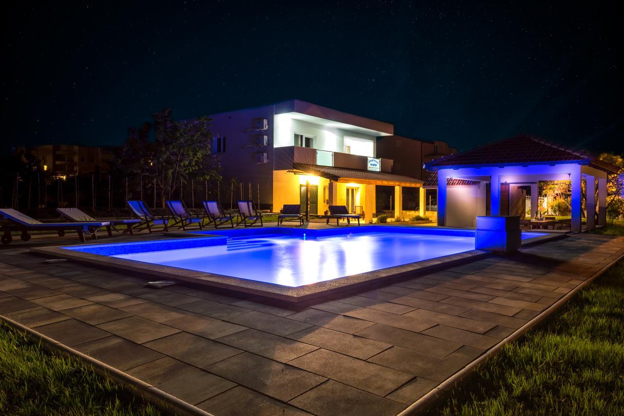 Villa Apartments Marko & Simun Kaštela Exterior foto