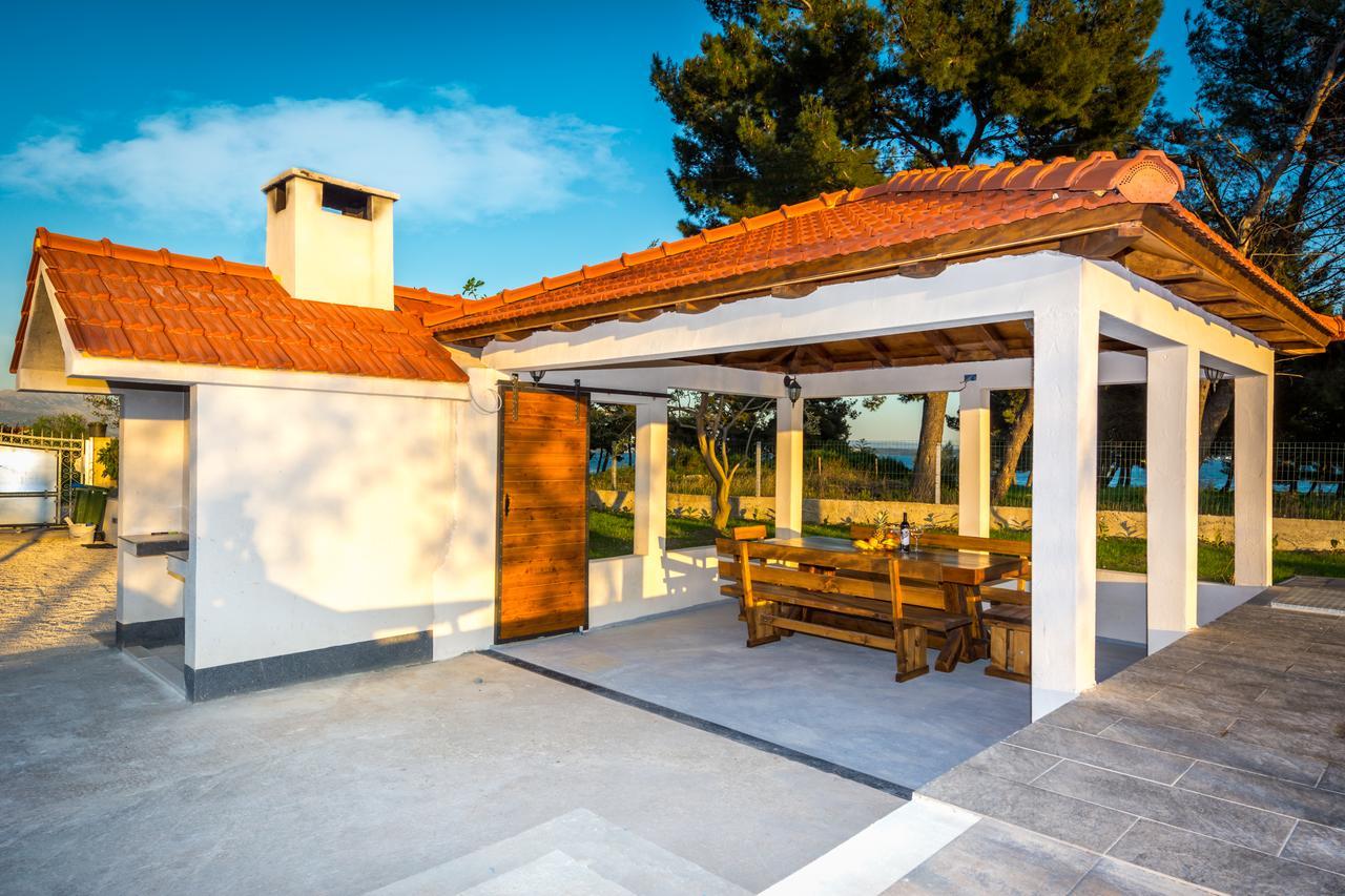 Villa Apartments Marko & Simun Kaštela Exterior foto