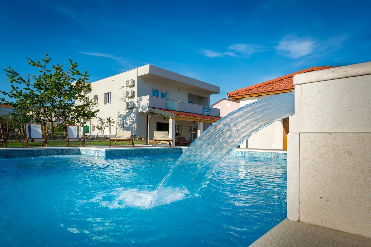 Villa Apartments Marko & Simun Kaštela Exterior foto